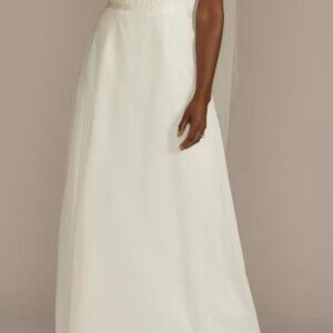 DB Studio Scalloped V-Neck Corded Lace Bodice A-Line Dress